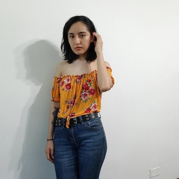 H&M DIVIDED YELLOW FLORAL TOP - Picture 1 of 3